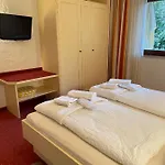 W7 Haus Ganghofer Apartament *
